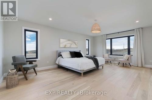 63 Gateway Drive, Barrie, ON - Indoor Photo Showing Bedroom