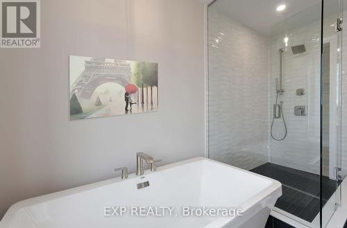 63 Gateway Drive, Barrie, ON - Indoor Photo Showing Bathroom