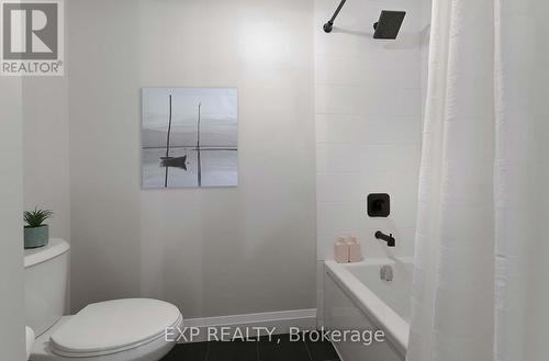 63 Gateway Drive, Barrie, ON - Indoor Photo Showing Bathroom