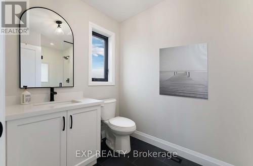 63 Gateway Drive, Barrie, ON - Indoor Photo Showing Bathroom