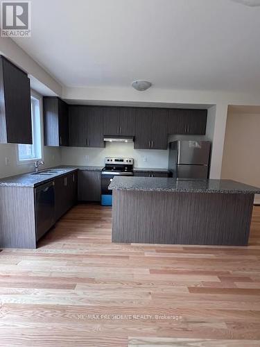 1417 Oakmont Common, Burlington, ON - Indoor Photo Showing Kitchen