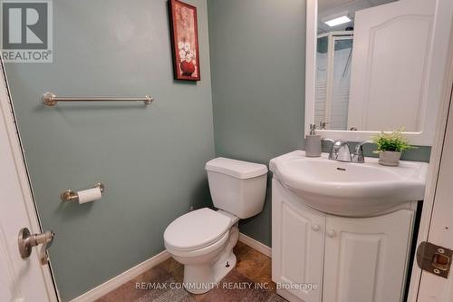 355 Southill Drive, Kitchener, ON - Indoor Photo Showing Bathroom