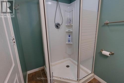 355 Southill Drive, Kitchener, ON - Indoor Photo Showing Bathroom