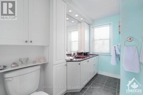 A - 820 Smyth Road, Ottawa, ON - Indoor Photo Showing Bathroom