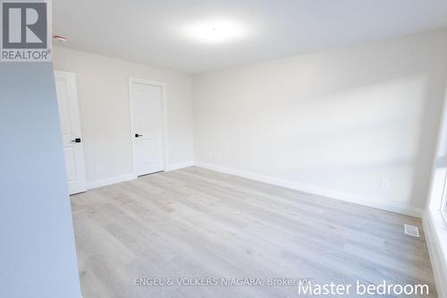 68 Warren Trail, Welland (773 - Lincoln/Crowland), ON - Indoor Photo Showing Other Room