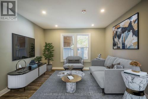 104 Brock Street E, Oshawa (O'Neill), ON - Indoor Photo Showing Living Room