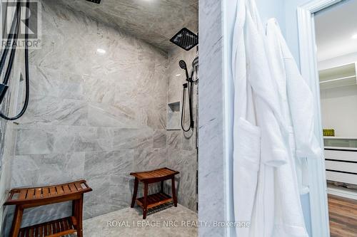 856 Lorraine Road, Port Colborne (874 - Sherkston), ON - Indoor Photo Showing Bathroom