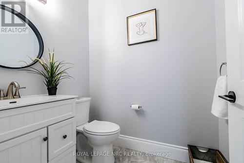 856 Lorraine Road, Port Colborne (874 - Sherkston), ON - Indoor Photo Showing Bathroom