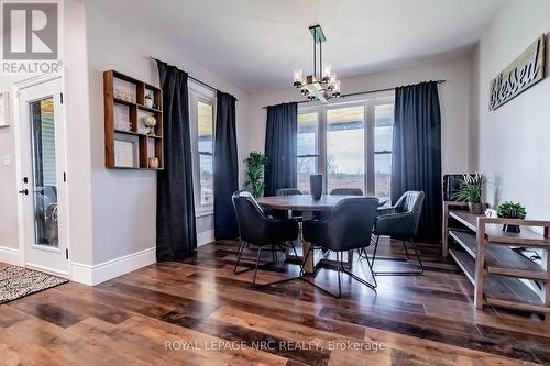 856 Lorraine Road, Port Colborne (874 - Sherkston), ON - Indoor Photo Showing Dining Room