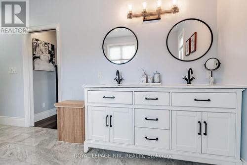 856 Lorraine Road, Port Colborne (874 - Sherkston), ON - Indoor Photo Showing Bathroom