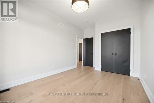 2 - 300 Richmond Street, Thorold (558 - Confederation Heights), ON - Indoor Photo Showing Other Room