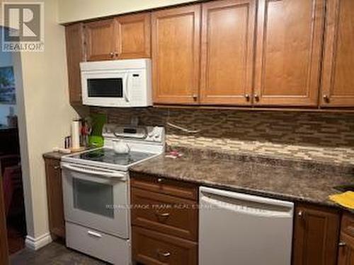 202 - 200 East Street S, Kawartha Lakes (Bobcaygeon), ON - Indoor Photo Showing Kitchen