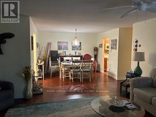 202 - 200 East Street S, Kawartha Lakes (Bobcaygeon), ON - Indoor Photo Showing Living Room