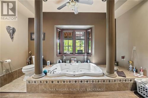 164 Thorold Road, Welland, ON - Indoor Photo Showing Bathroom