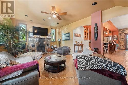 164 Thorold Road, Welland, ON - Indoor Photo Showing Living Room With Fireplace