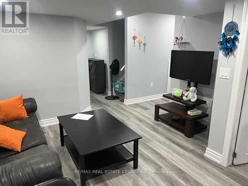 22 Gibbs Road, Brampton, ON - Indoor