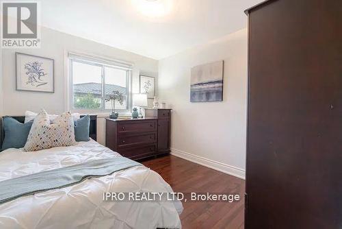 5 Parkend Avenue, Brampton, ON - Indoor Photo Showing Bedroom