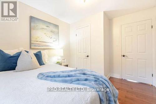 5 Parkend Avenue, Brampton, ON - Indoor Photo Showing Bedroom