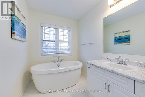 3483 Eternity Way, Oakville, ON - Indoor Photo Showing Bathroom