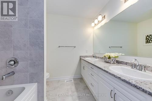 3483 Eternity Way, Oakville, ON - Indoor Photo Showing Bathroom