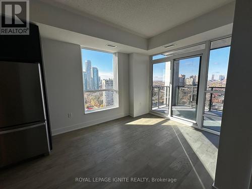 1903 - 202 Burnhamthorpe Road E, Mississauga, ON - Indoor Photo Showing Other Room