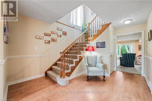 7715 Swan Street, Niagara Falls, ON - Indoor Photo Showing Other Room