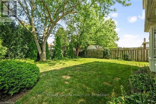 7715 Swan Street, Niagara Falls, ON - Outdoor