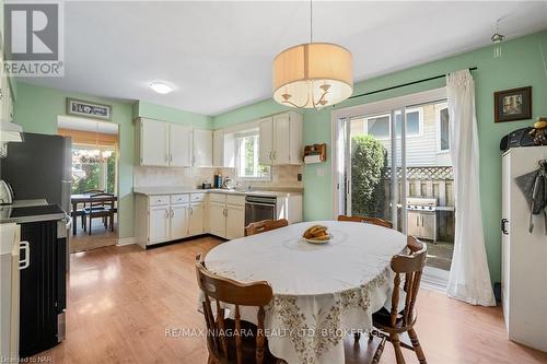 7715 Swan Street, Niagara Falls, ON - Indoor Photo Showing Dining Room