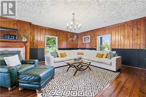 214 Windmill Point Road S, Fort Erie, ON - Indoor Photo Showing Living Room With Fireplace