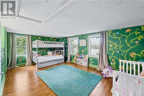 214 Windmill Point Road S, Fort Erie, ON - Indoor Photo Showing Bedroom