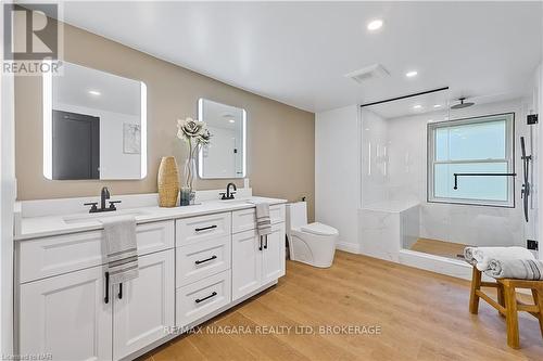 214 Windmill Point Road S, Fort Erie, ON - Indoor Photo Showing Bathroom