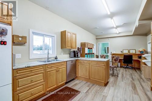 51 Ramey Avenue, Port Colborne (877 - Main Street), ON - Indoor Photo Showing Kitchen With Double Sink