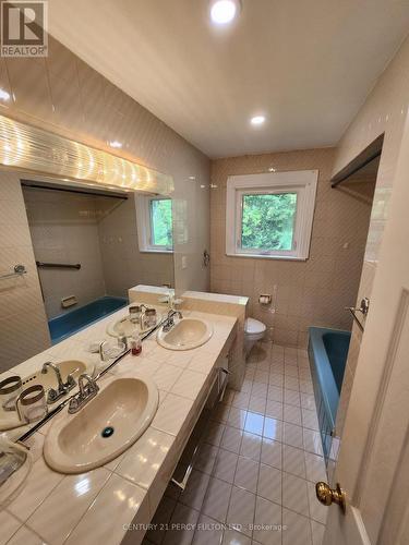 #Main - 6 Blithfield Avenue, Toronto, ON - Indoor Photo Showing Bathroom