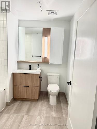 525 - 5 Defries Street, Toronto, ON - Indoor Photo Showing Bathroom