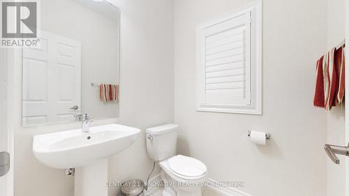 220 Fleetwood Drive, Oshawa, ON - Indoor Photo Showing Bathroom