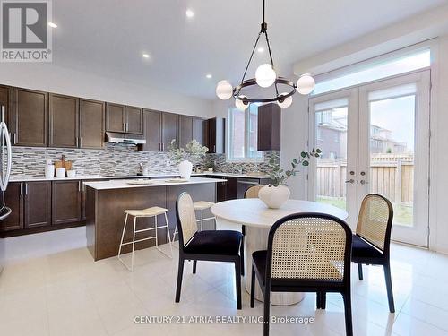 717 Mee Place, Newmarket, ON - Indoor Photo Showing Dining Room