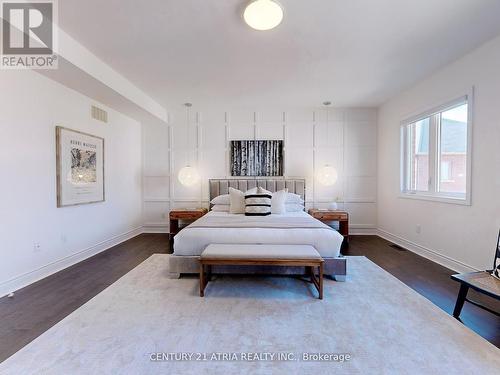 717 Mee Place, Newmarket, ON - Indoor Photo Showing Bedroom