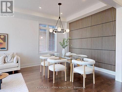 717 Mee Place, Newmarket, ON - Indoor Photo Showing Dining Room