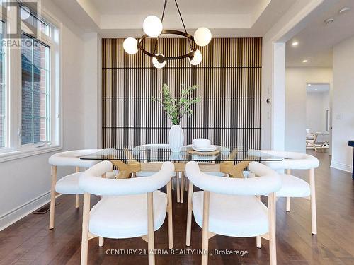 717 Mee Place, Newmarket, ON - Indoor Photo Showing Dining Room