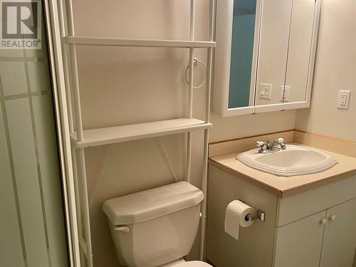 2454 75Th Avenue, Grand Forks, BC - Indoor Photo Showing Bathroom