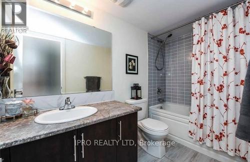 10 - 100 Dufay Road, Brampton, ON - Indoor Photo Showing Bathroom