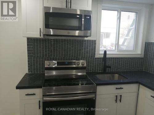 2586 Foxmeadow Road N, Peterborough, ON - Indoor Photo Showing Kitchen