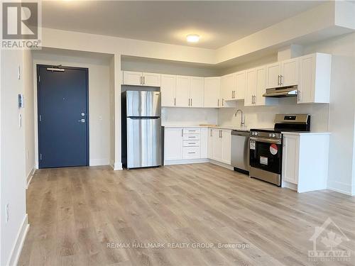 608 - 397 Codds Road, Ottawa, ON - Indoor Photo Showing Kitchen With Stainless Steel Kitchen