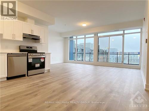 608 - 397 Codds Road, Ottawa, ON - Indoor Photo Showing Kitchen With Stainless Steel Kitchen