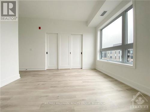 608 - 397 Codds Road, Ottawa, ON - Indoor Photo Showing Other Room