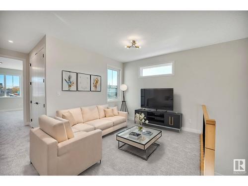 1 Patriot Wy, Spruce Grove, AB - Indoor Photo Showing Living Room