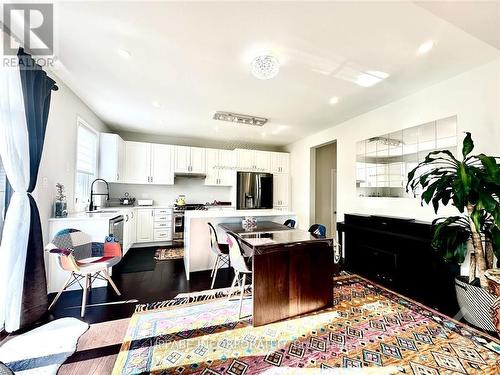 700 Brittanic Road, Ottawa, ON - Indoor Photo Showing Kitchen