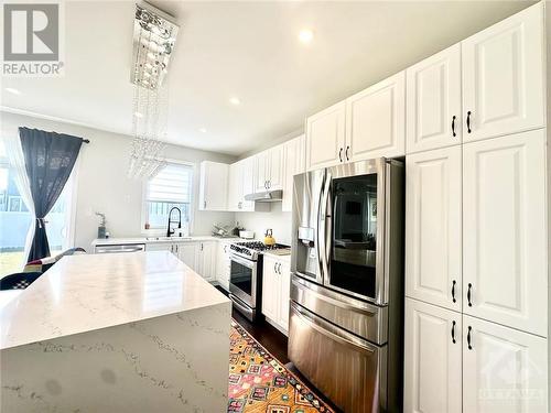 700 Brittanic Road, Kanata (9010 - Kanata - Emerald Meadows/Trailwest), ON - Indoor Photo Showing Kitchen With Stainless Steel Kitchen With Upgraded Kitchen