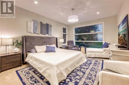 1066 Bruce Street, Sarnia, ON - Indoor Photo Showing Bedroom