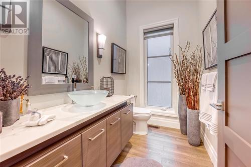 1066 Bruce Street, Sarnia, ON - Indoor Photo Showing Bathroom